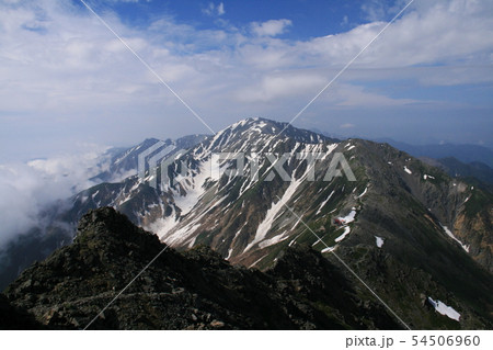 南アルプス 白峰三山テント縦走 北岳山頂から 間ノ岳と農鳥岳を望む 南アルプス 白峰三山テント縦走 北岳山頂から 間ノ岳と農鳥岳を望む 54506960