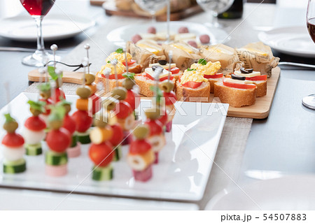 パーティー料理 54507883