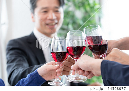 パーティー　乾杯 54508077