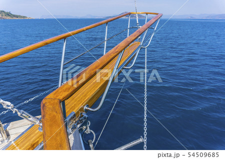 Luxury yacht tackle during the ocean voyage 54509685