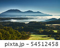 雲の上の蒜山三座 54512458