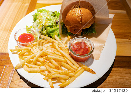 ハンバーガー 54517429