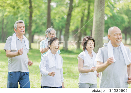 アクティブシニアイメージ 54526605