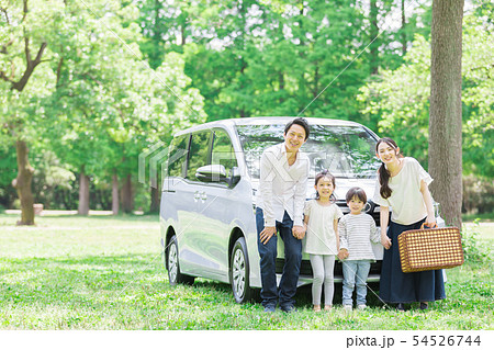 家族　自動車　旅行 54526744