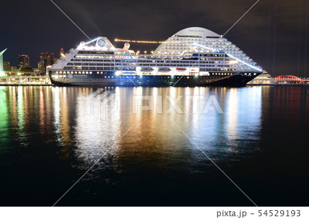 中突堤停泊中のAZAMARA QUEST 中突堤停泊中のAZAMARA QUEST 54529193