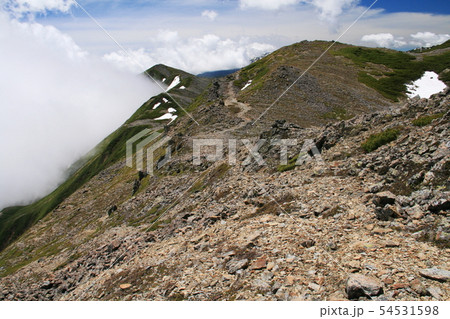 南アルプス　白峰三山テント縦走　農鳥岳から大門沢下降点を目指す 54531598