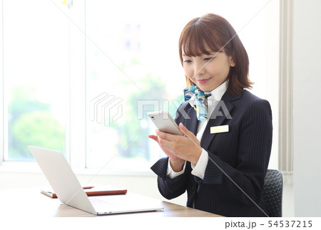 働く女性 54537215