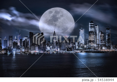 Manhattan skyline at dusk 54538944
