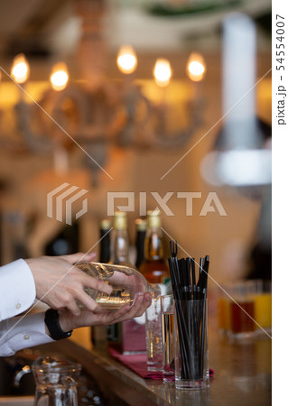 ドリンクサービス 54554007