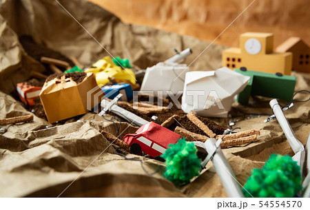 土砂災害　土砂崩れ　斜面崩壊　地すべり　がけ崩れ　土石流　自然災害　天災　復興 54554570