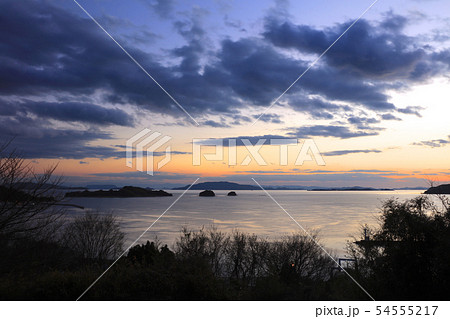 牛窓八景、牛窓天神社(天神山古墳）から瀬戸の多島美と夕景を展望/「日本の夕陽百選」の展望台（岡山県） 54555217