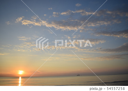 能登の夕焼け 能登の夕焼け 54557258