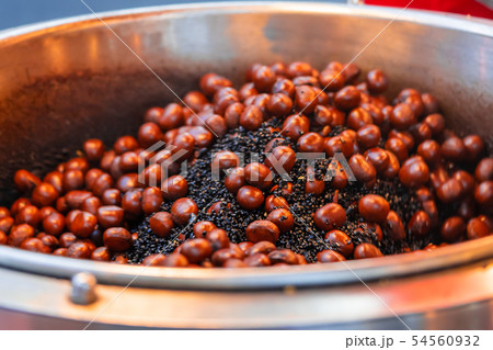 Cooking chinese styke Chestnut in Coffee Oven 54560932