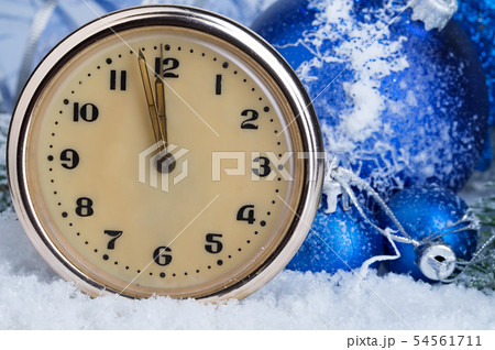 Vintage clock and Christmas balls. 54561711