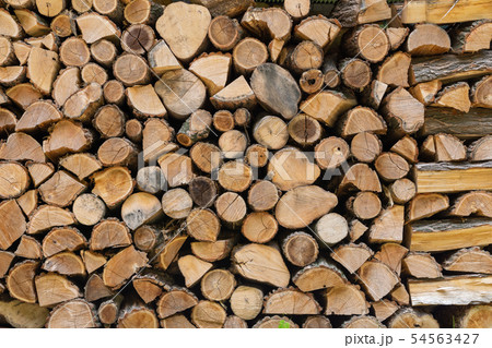 積まれた薪 積まれた薪 54563427