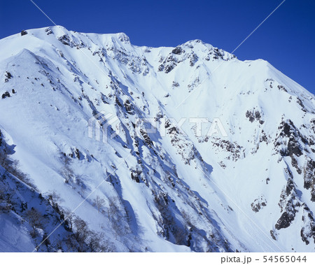 雪景の谷川岳 54565044