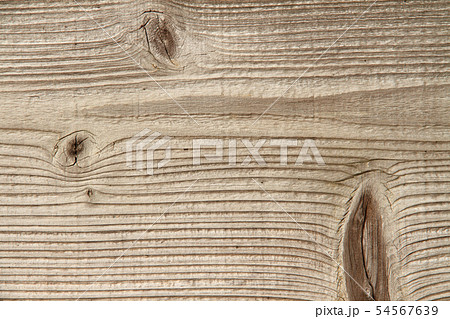 木目の浮き出た古い外壁の板 木目の浮き出た古い外壁の板 54567639