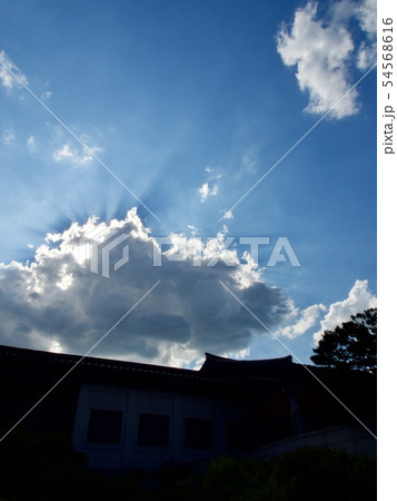 光 空 雲 54568616