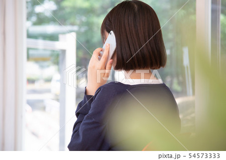 休日の女性 54573333