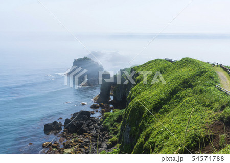 霧多布岬と海霧 54574788