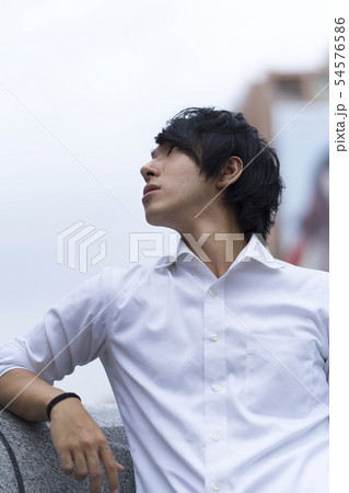 20代　男性　ポートレート 54576586