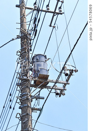 電柱と電気設備 54578069