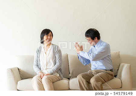 ミドルシニア　夫婦 54579149