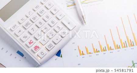 電卓 計算 お金 54581791