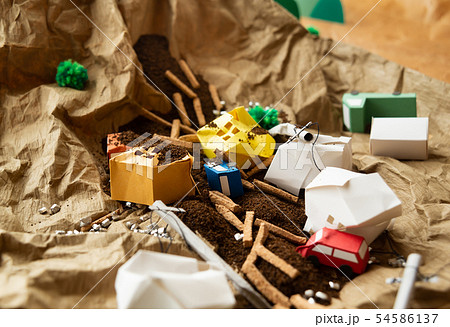 土砂災害　土砂崩れ　斜面崩壊　地すべり　がけ崩れ　土石流　自然災害　天災　復興 54586137