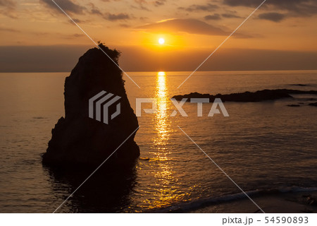 横須賀市立石公園の夕照 横須賀市立石公園の夕照 54590893