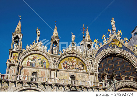 Sculptures and frontispiece made in marble 54592774