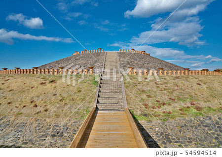 【三吉石塚古墳】 奈良県北葛城郡広陵町三吉 54594514