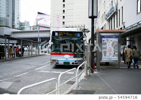 渋谷西口バスロータリー 54594716