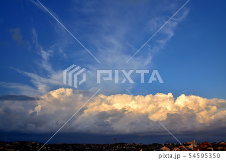 夕暮れの入道雲 夕暮れの入道雲 54595350