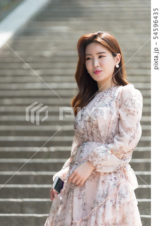 女性 女 女の子 54596435