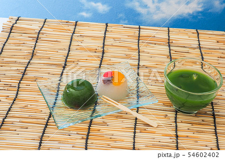 夏の和菓子　Summer Japanese sweets (wagashi) 54602402