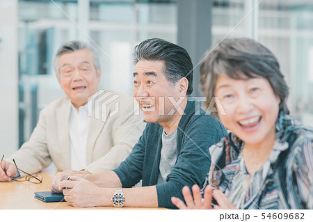 Employment for the elderly 54609682