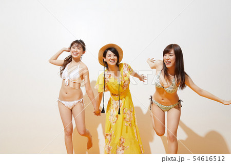 サマーリゾート 夏 女の子 モデル ポートレート サマーリゾート 夏 女の子 モデル ポートレート 54616512