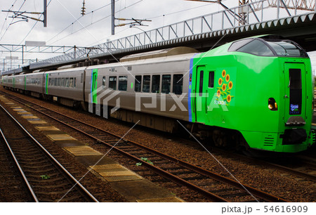 ７９１系　特急ライラック（岩見沢駅） 54616909