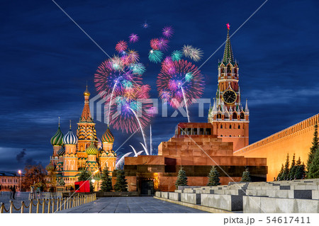 Fireworks over the Moscow Kremlin for the holiday Fireworks over the Moscow Kremlin for the holiday 54617411