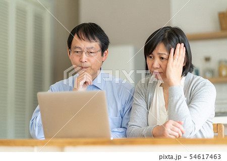 ミドルシニア　夫婦 54617463