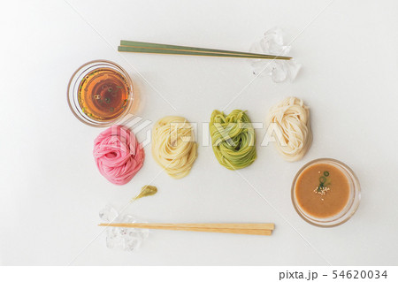 そうめん japanese summer thin noodles (somen) そうめん japanese summer thin noodles (somen) 54620034
