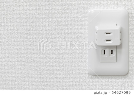 トリプルタップを接続したコンセント 54627099