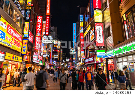 《東京都》渋谷センター街・夜の繁華街 54630263
