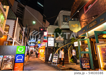 東京都 渋谷スペイン坂 夜の繁華街の写真素材