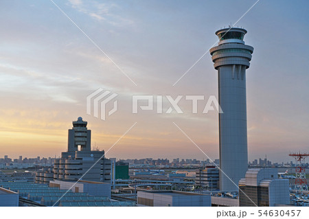 羽田空港 管制塔の写真素材