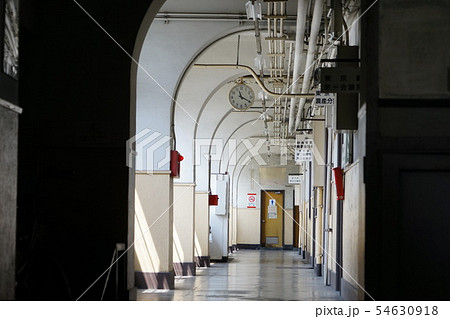 今はない築地市場04昭和ﾚﾄﾛな建物･管理棟 54630918