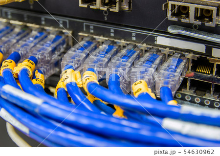 The network cables to connect Lan port The network cables to connect Lan port 54630962