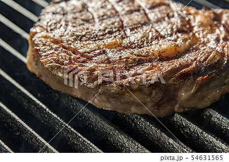美味しい牛肉ステーキ 54631565