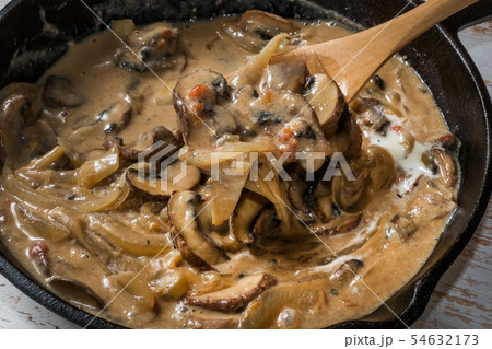 ロシア料理ストロガノフ Russian style stew (stroganoff) ロシア料理ストロガノフ Russian style stew (stroganoff) 54632173